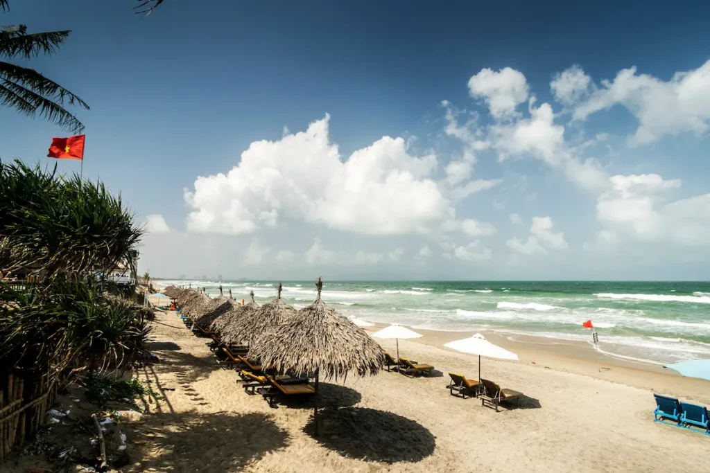 an-bang-beach-view-in-hoi-an-costline-vietnam