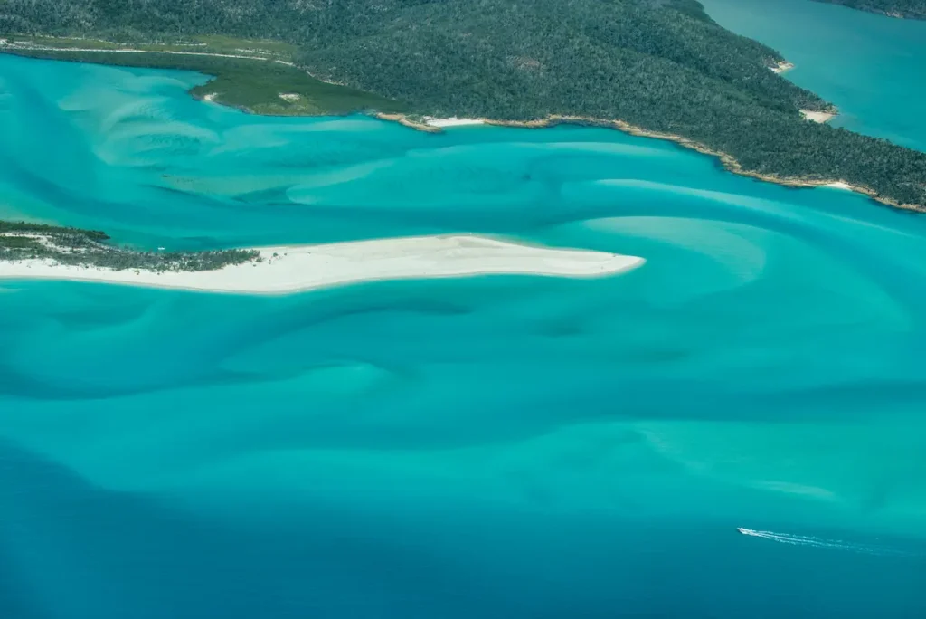 beautiful-whitehaven-beach-in-whitsunday