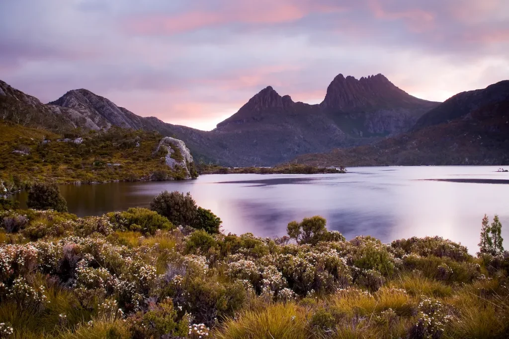 cradle-mountain-tasmania-australia