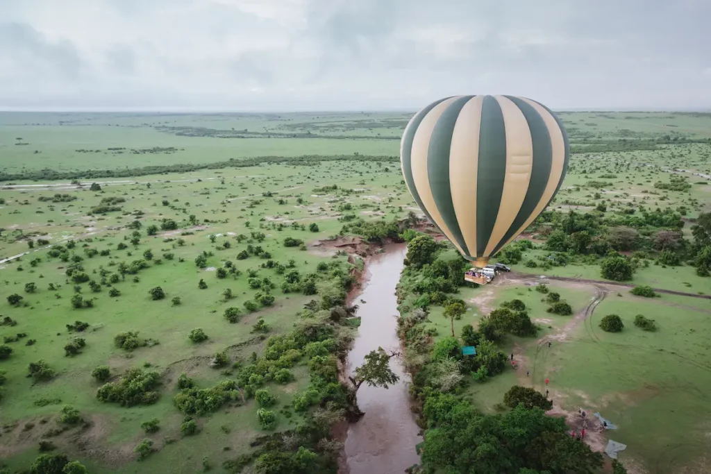 hot-air-balloon-in-maasai-mara-national-reserve