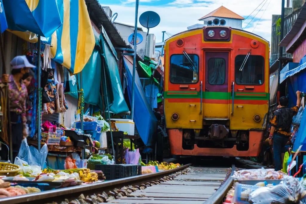 mae-klong-train-station-bangkok