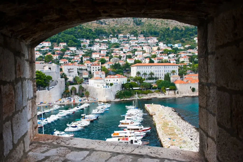 photo-of-dubrovnik-old-town-harbor