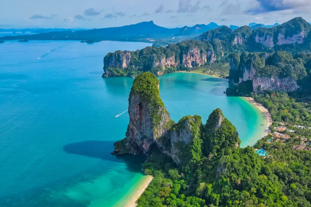 railay-beach-krabi-thailand-tropical-beach-of-rai