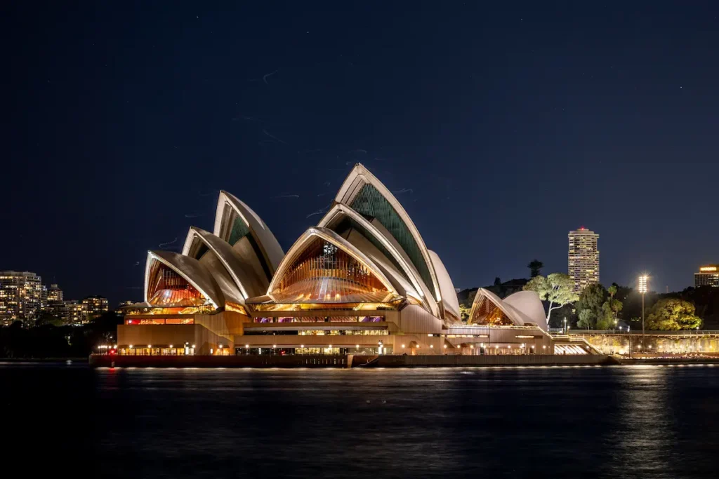 sydney-opera-house-in-australia-2026-01-07-23-26-54-utc