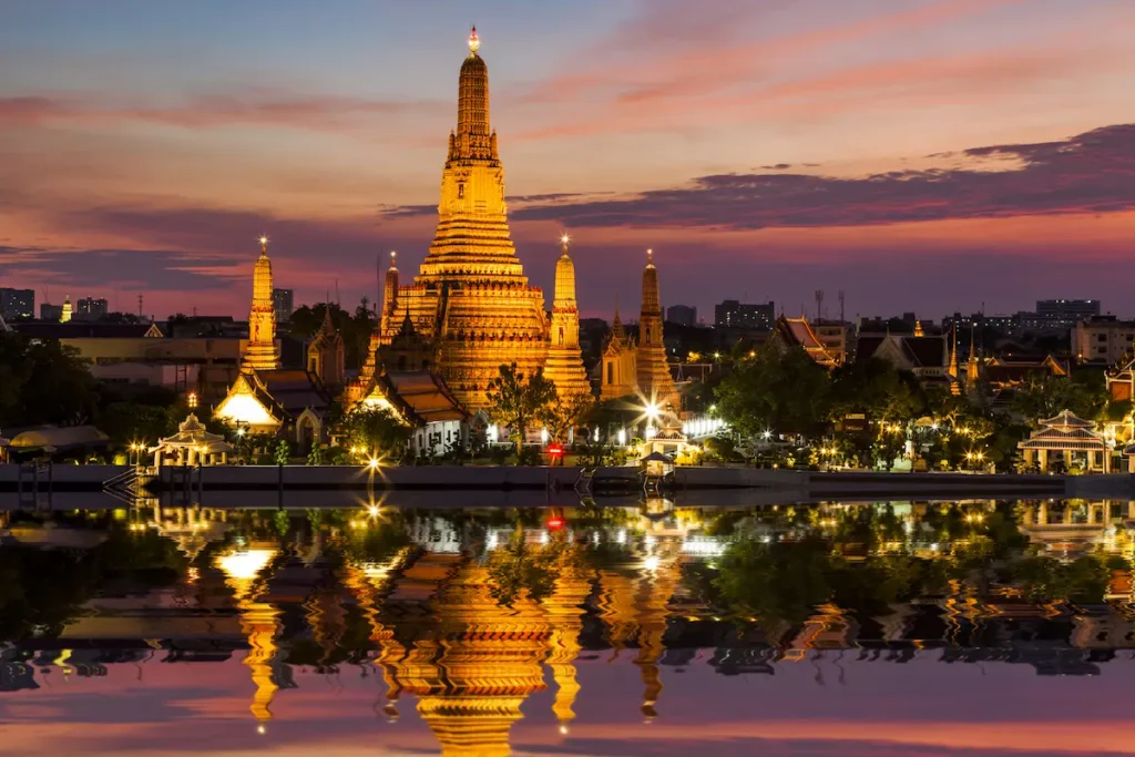 temple-of-dawn-wat-arun-bangkok-thailand