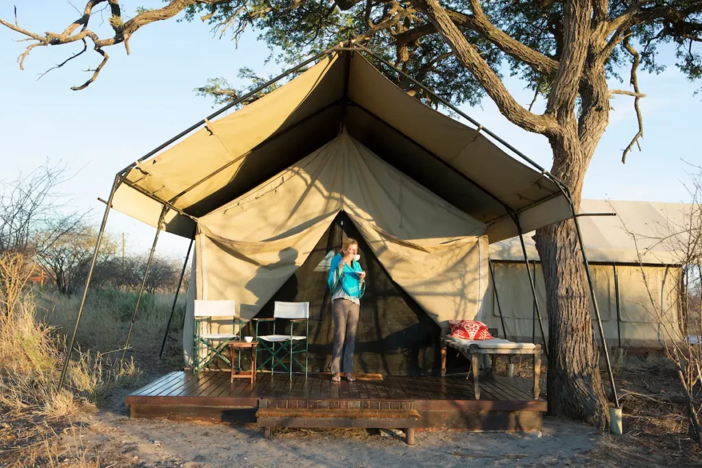 tent-at-a-wildlife-safari-africa