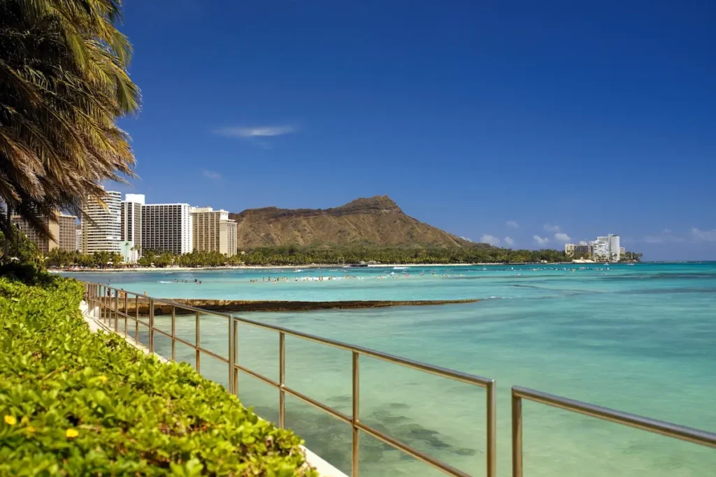 waikiki-beach-hawaii-usa-2026-03-24-14-06-17-utc