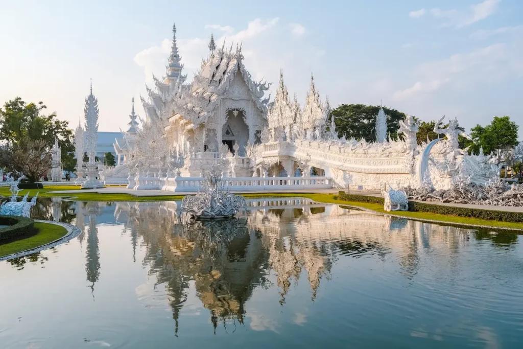 white-temple-chiang-rai-thailand
