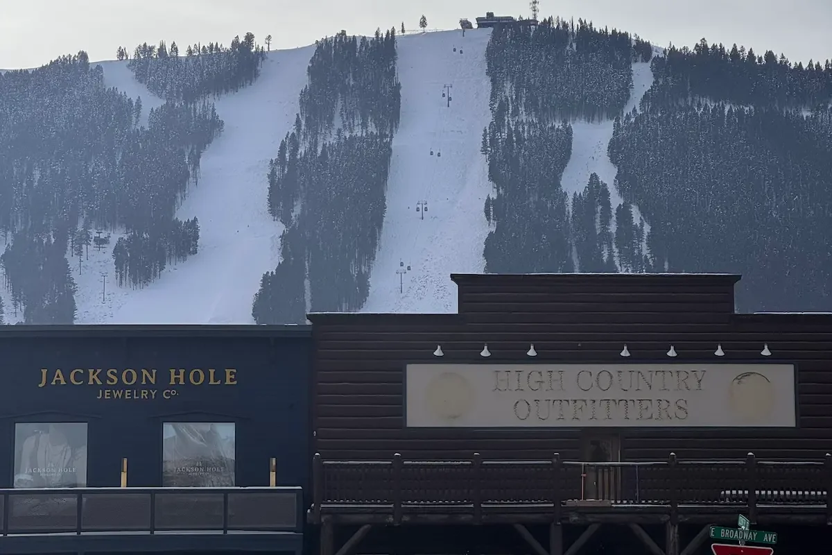 Jackson-hole-town-2