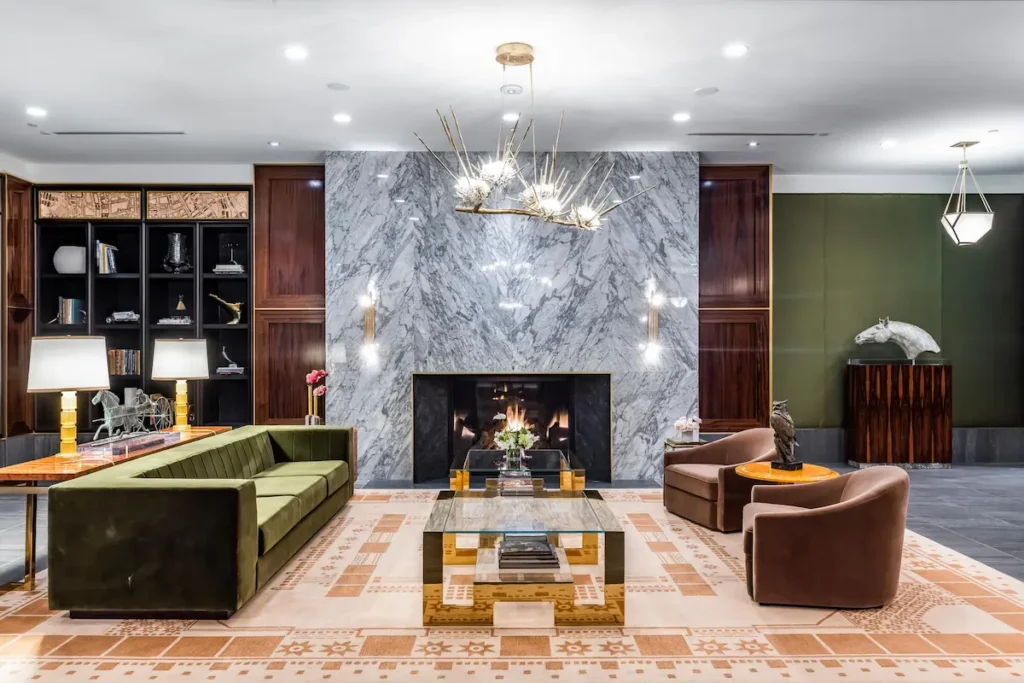 Lobby-Goldener-hirsch-deer-valley