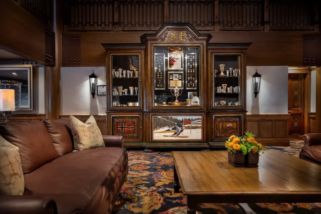 Lobby-Stein-eriksen-deer-valley