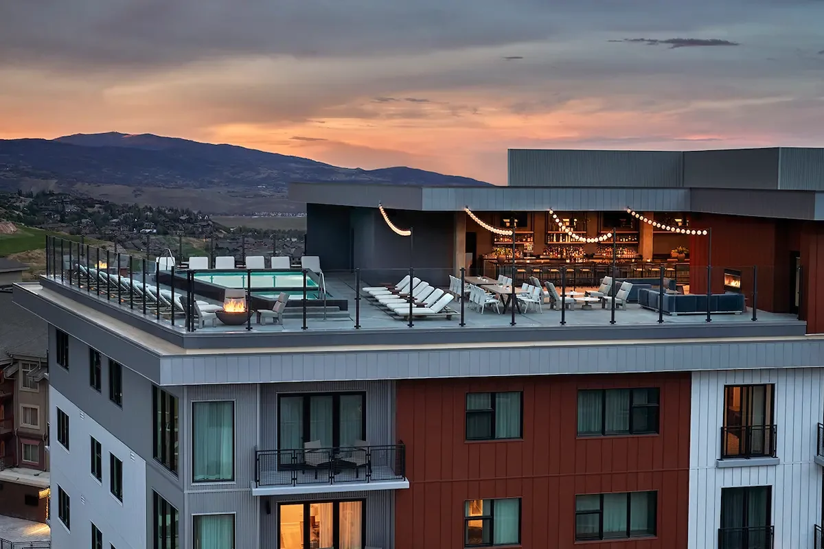 PendryParkCity-RooftopPool