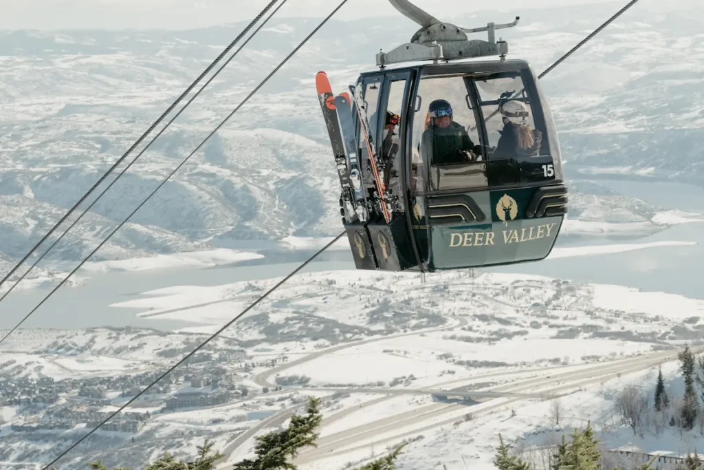 STREGIS_DEERVALLEY-gondola