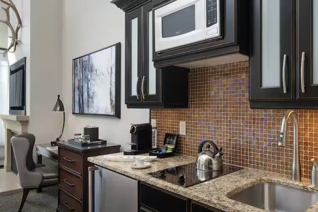 Waldorf-astoria-park-city-junior-suite2