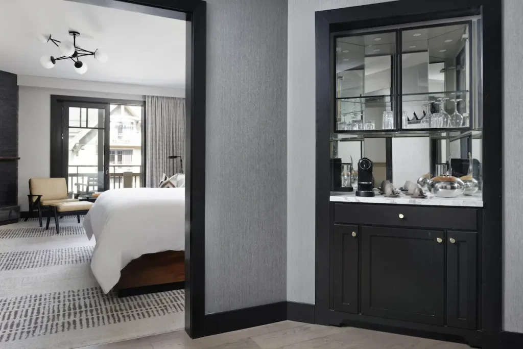 four-seasons-vail-guestrooms4