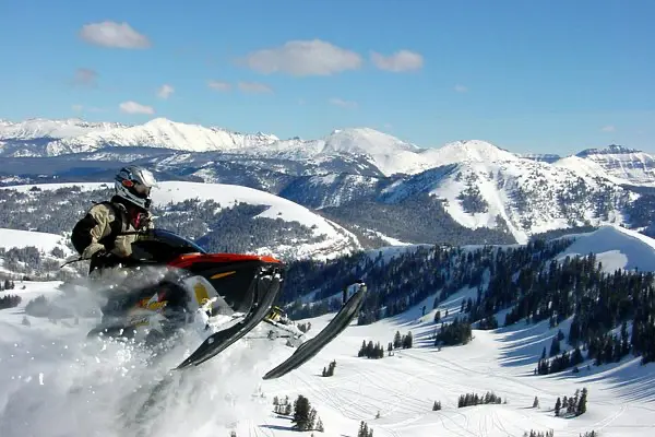 snowmobile-adventures