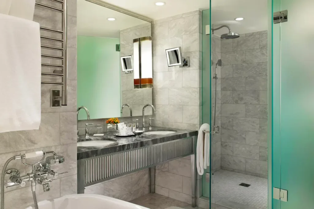 st-regis-aspen-deluxe-rooms-3.jpg