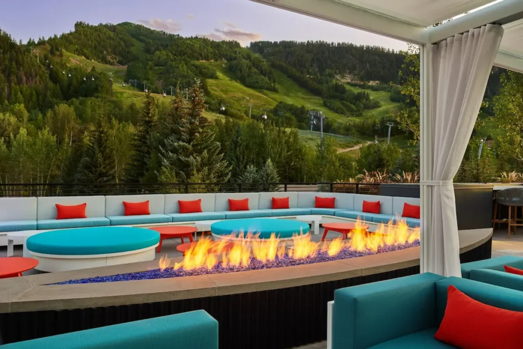terrace-w-aspen
