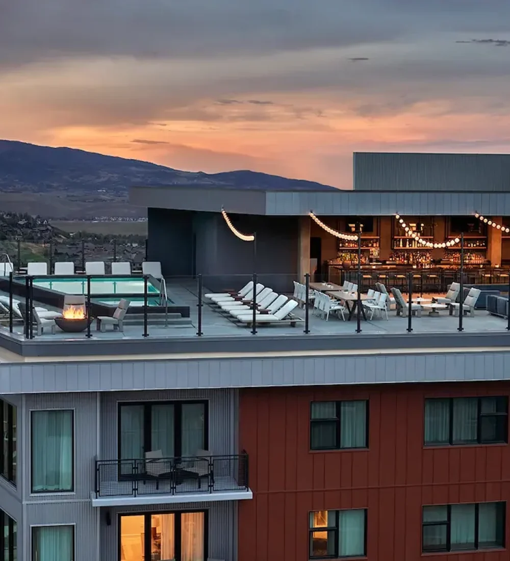 PendryParkCity-RooftopPool