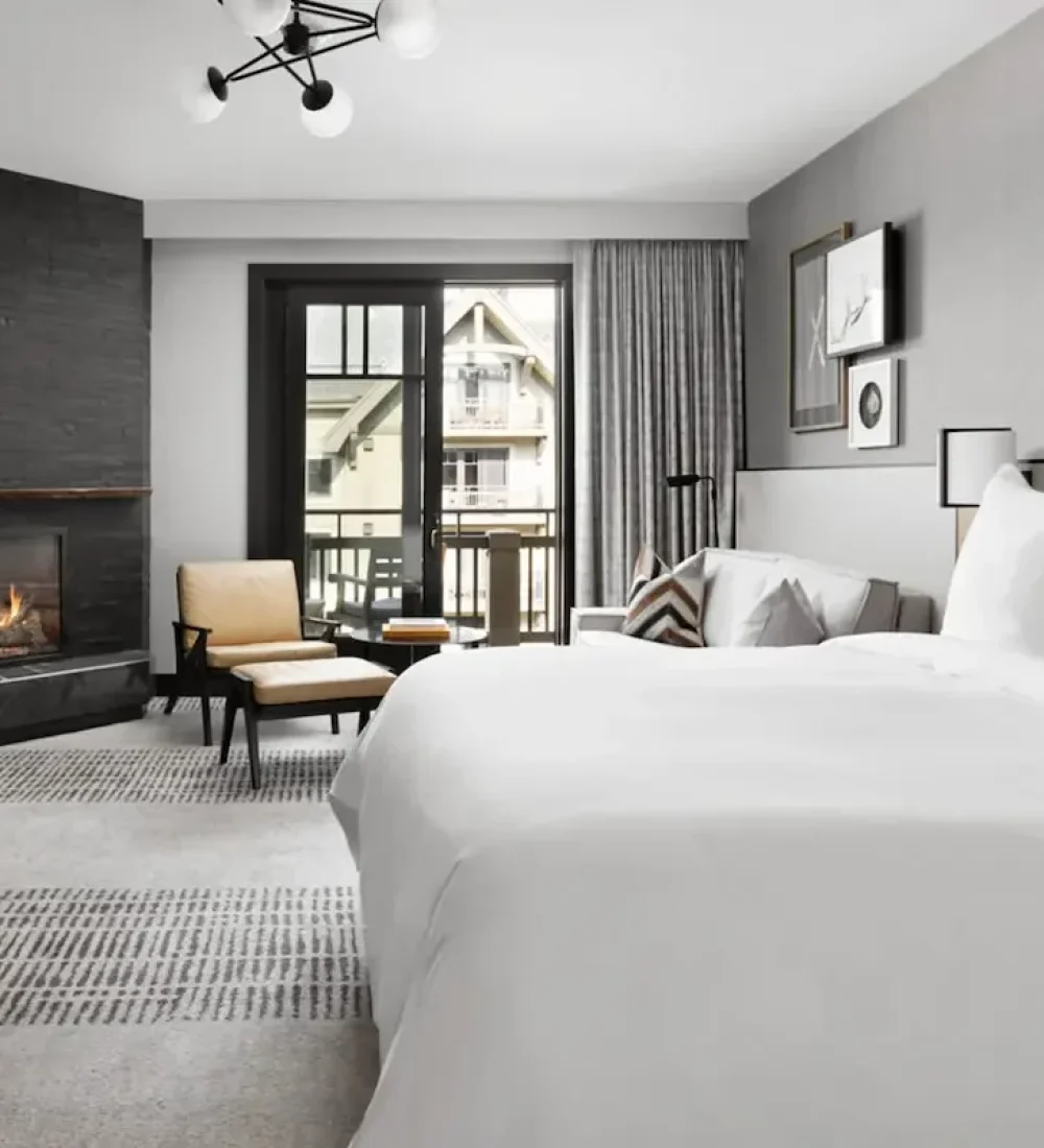 four-seasons-vail-guestroom1
