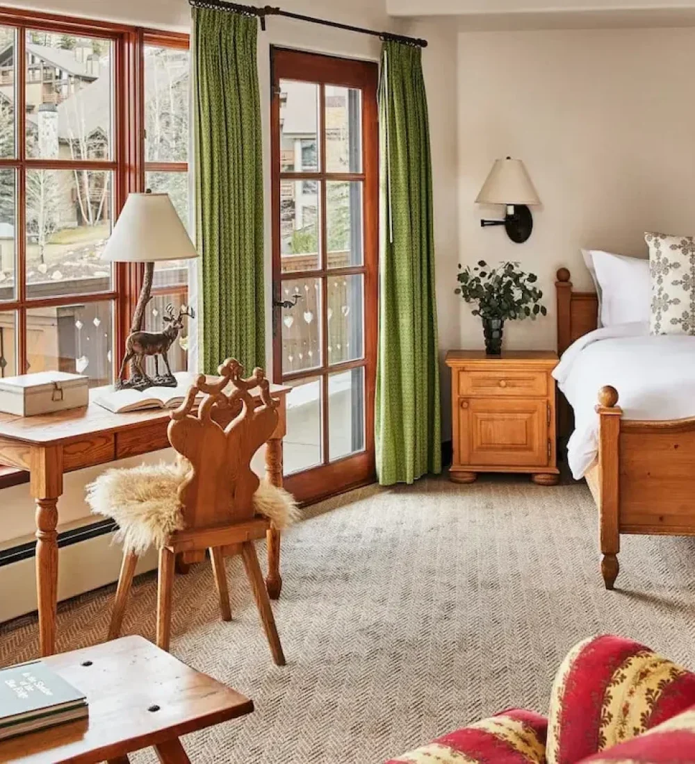 room-2-Goldener-hirsch-deer-valley
